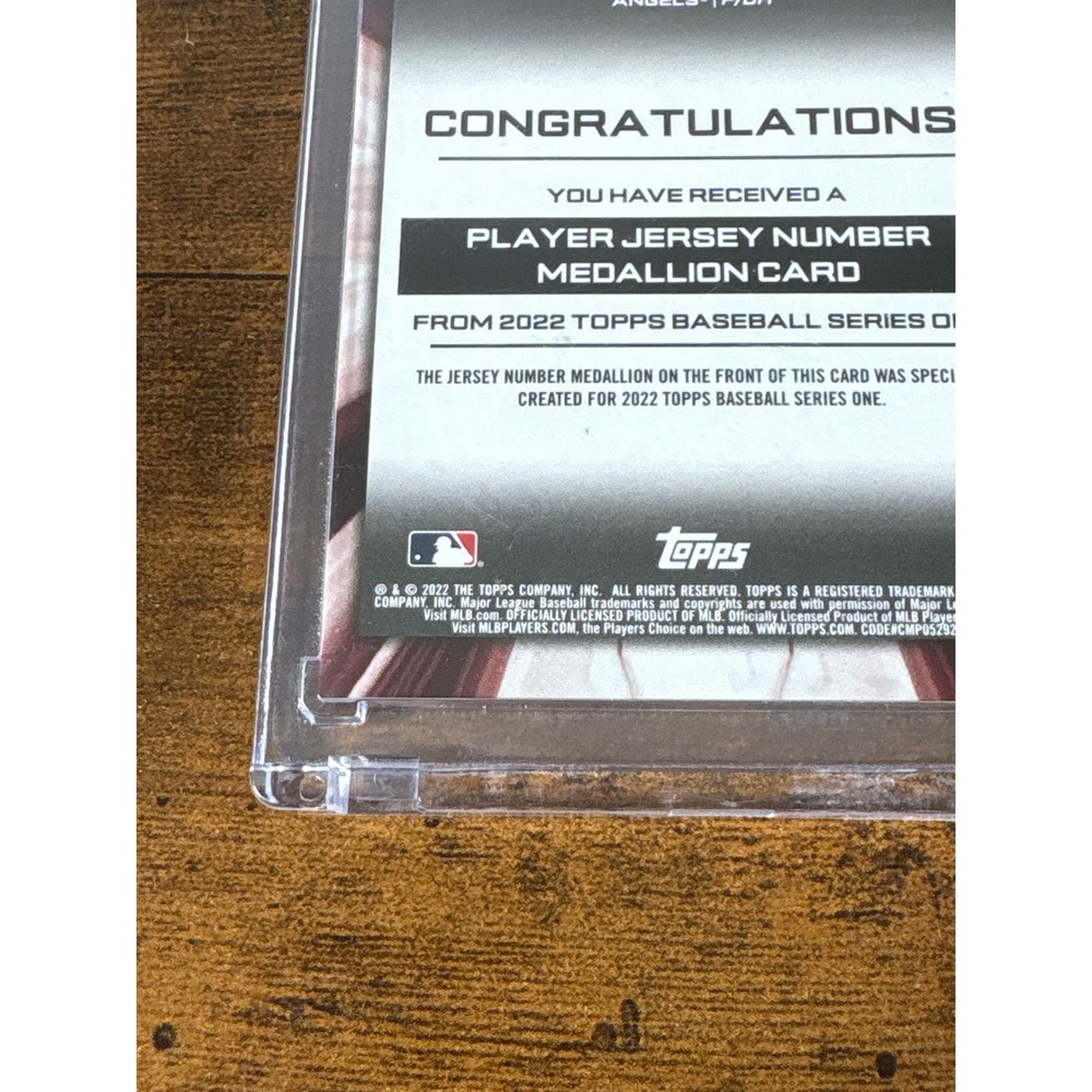 2022 Topps Series 1 Shohei Ohtani Jersey Number Medallion Angels JNM-SO - Picture 3 of 3